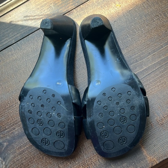 Gianni Bini Y2K Leather Knotted Kitten Heels Size 6.5 - Picture 5 of 8